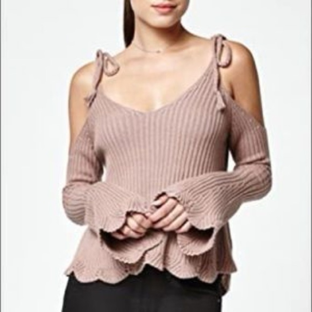 Amor Adore Boutique cold shoulder knit pullover sweater size S small